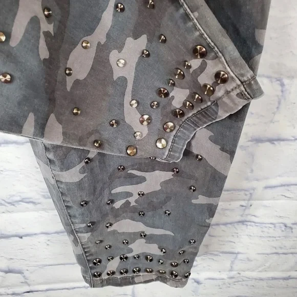 Lane Bryant SZ 20 Camo Pants - Picture 2 of 7